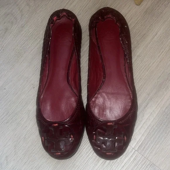 Tory Burch Burgundy Ballet Flats - Picture 4 of 15